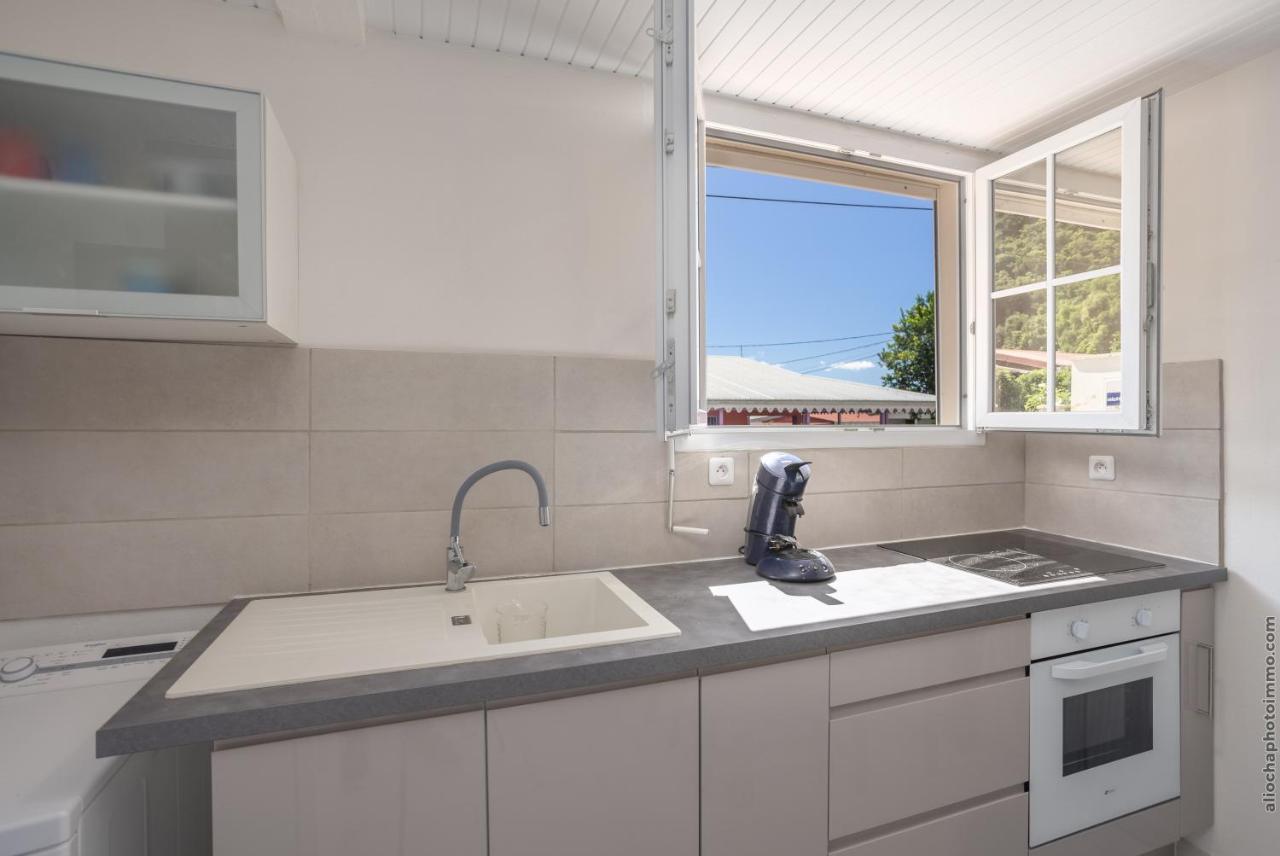 Alpinia - Appt Avec Piscine Partagee Lägenhet Saint-Pierre Exteriör bild