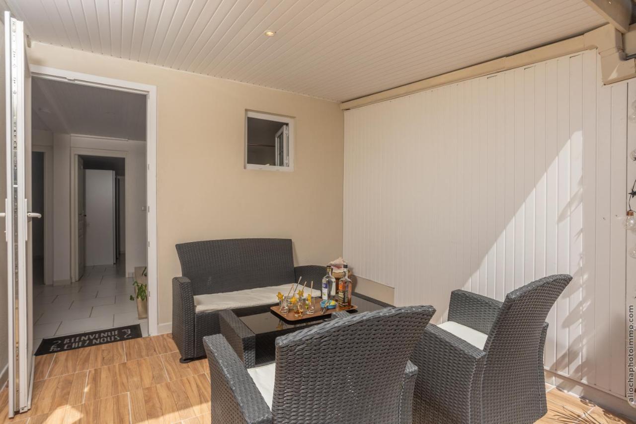 Alpinia - Appt Avec Piscine Partagee Lägenhet Saint-Pierre Exteriör bild