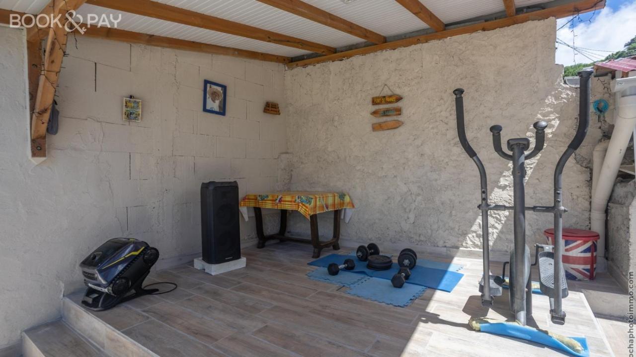 Alpinia - Appt Avec Piscine Partagee Lägenhet Saint-Pierre Exteriör bild